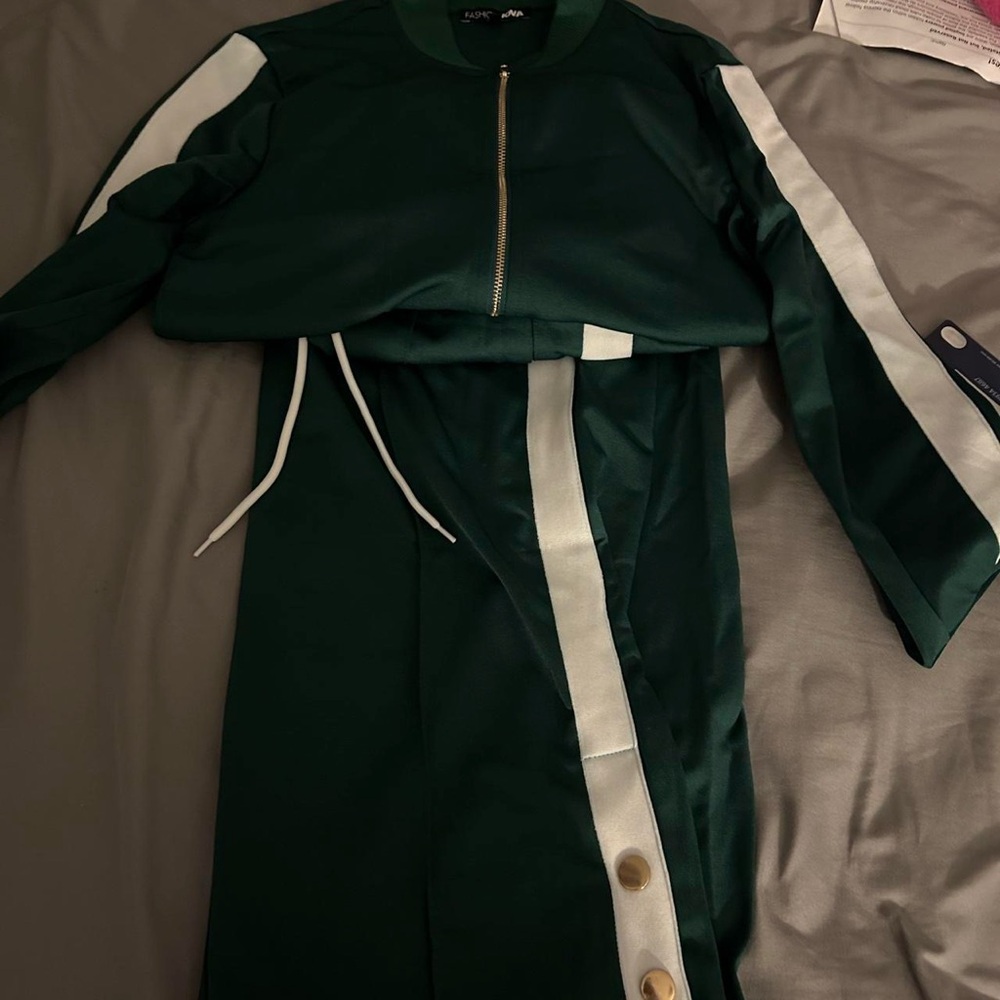 Dark Green and White Sporty Zip-Front Dress